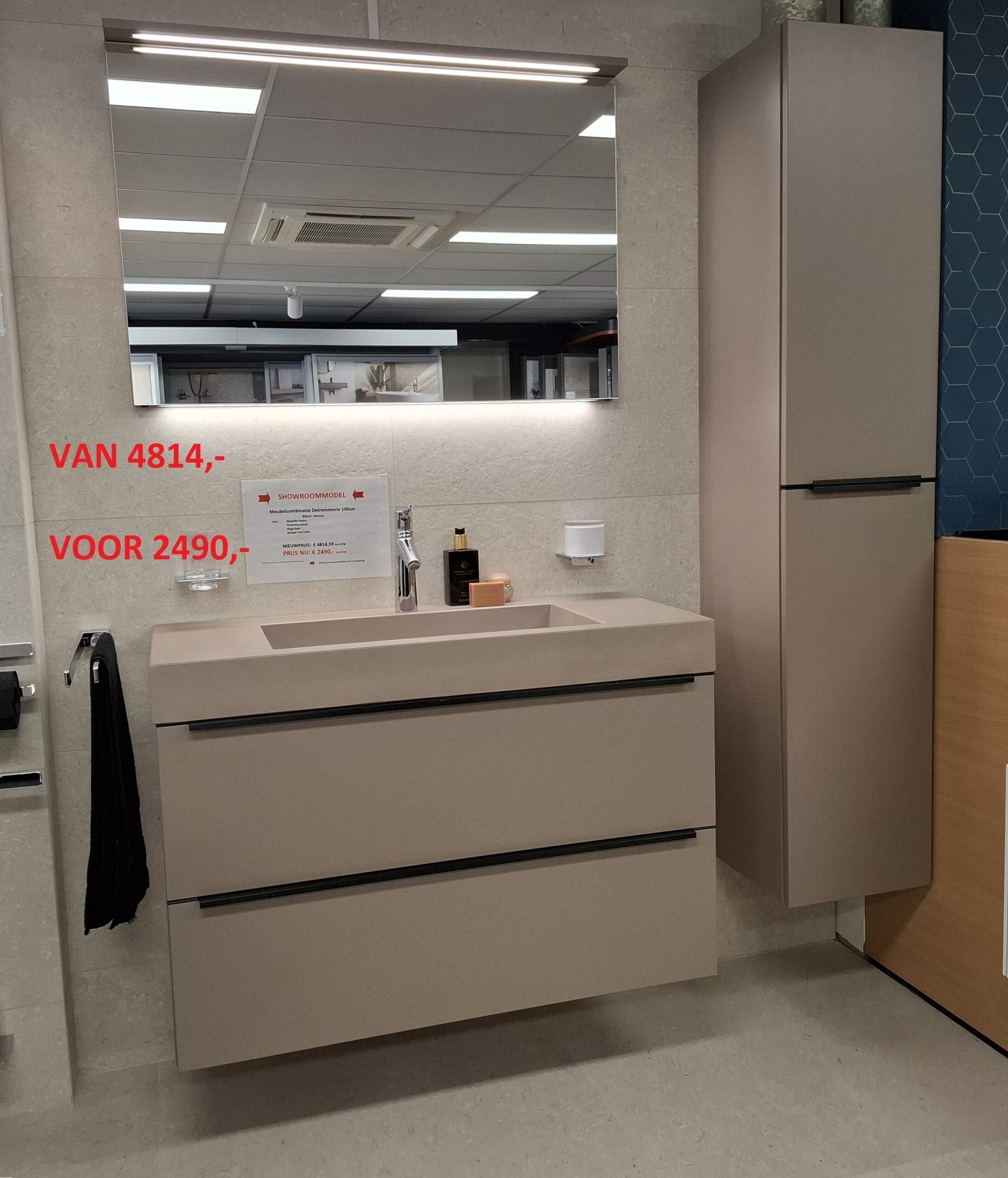 VOOR €2490,-